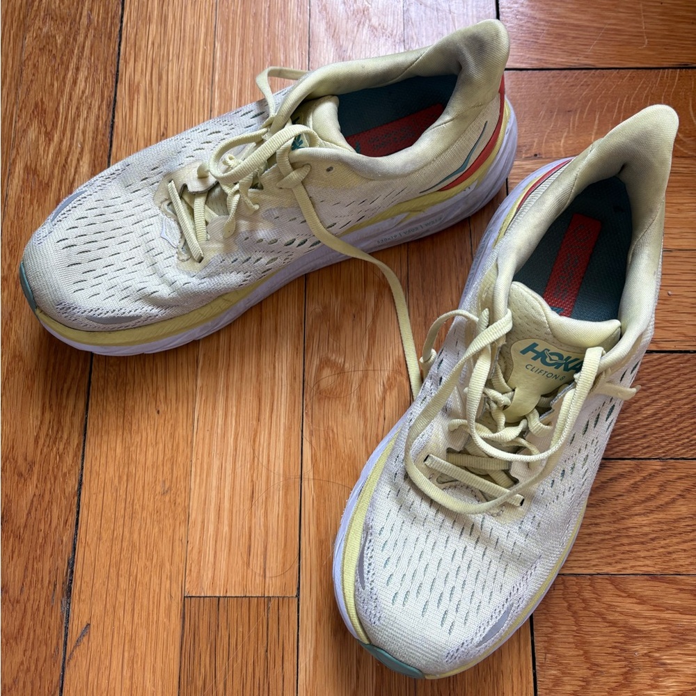 Hoka Clifton 8 Running Shoes